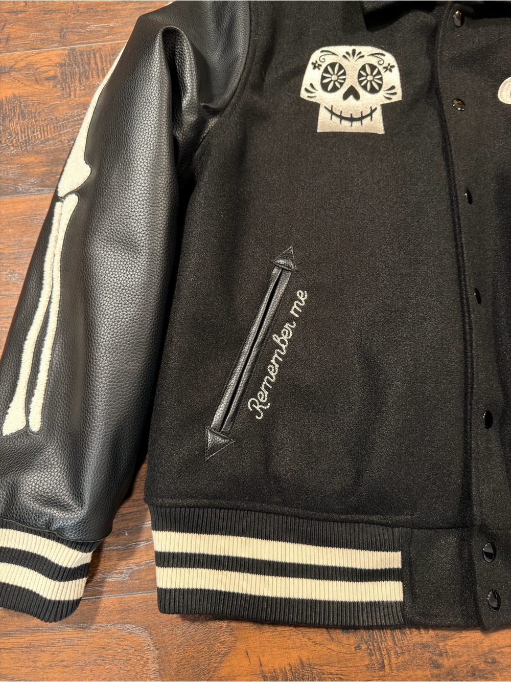 SHOE PALACE DISNEY COCO VARSITY JACKET SZ XL - Picture 3 of 6